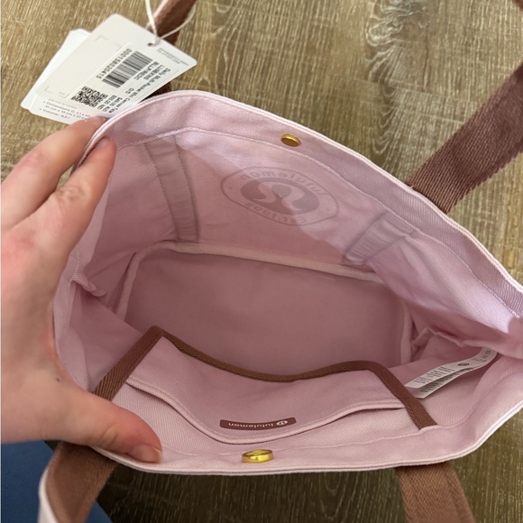 Lululemon tote - Picture 4 of 6
